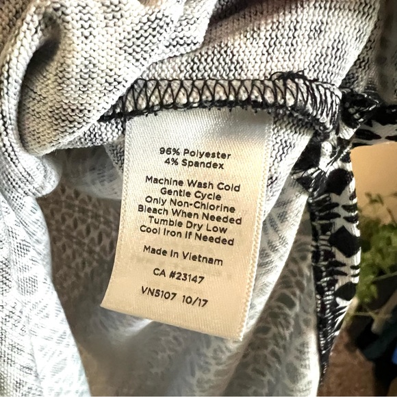 T by Talbots Drawstring Waist Short Sleeve Geometric
Print Maxi Dress - Picture 10 of 13